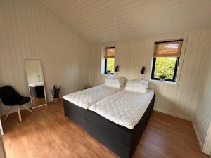 0568CED1-69AB-4562-90AA-0F7E90ADE4B6